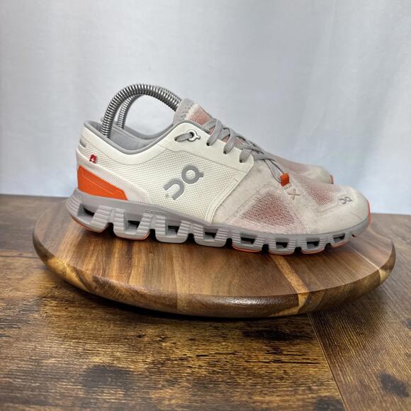 On Cloud X Running Shoes Women’s Sz 8 White Orange Athletic Road Gym Trainers - Picture 1 of 8